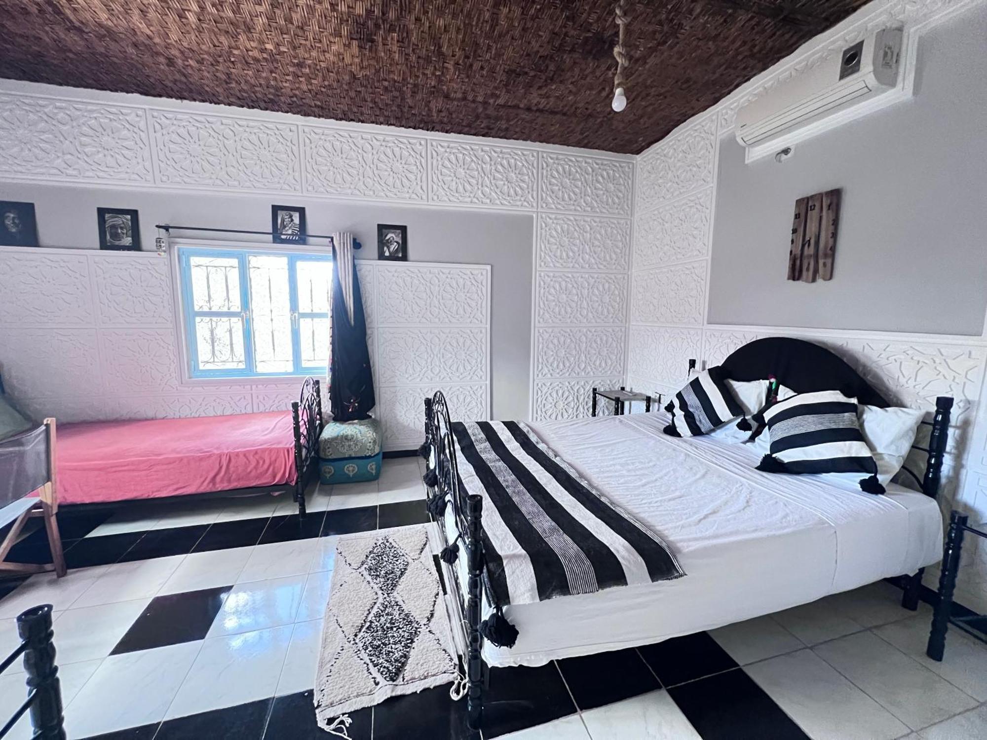 La Maison Traditionnelle Hotel Et Guesthouse Tafraout Exterior photo