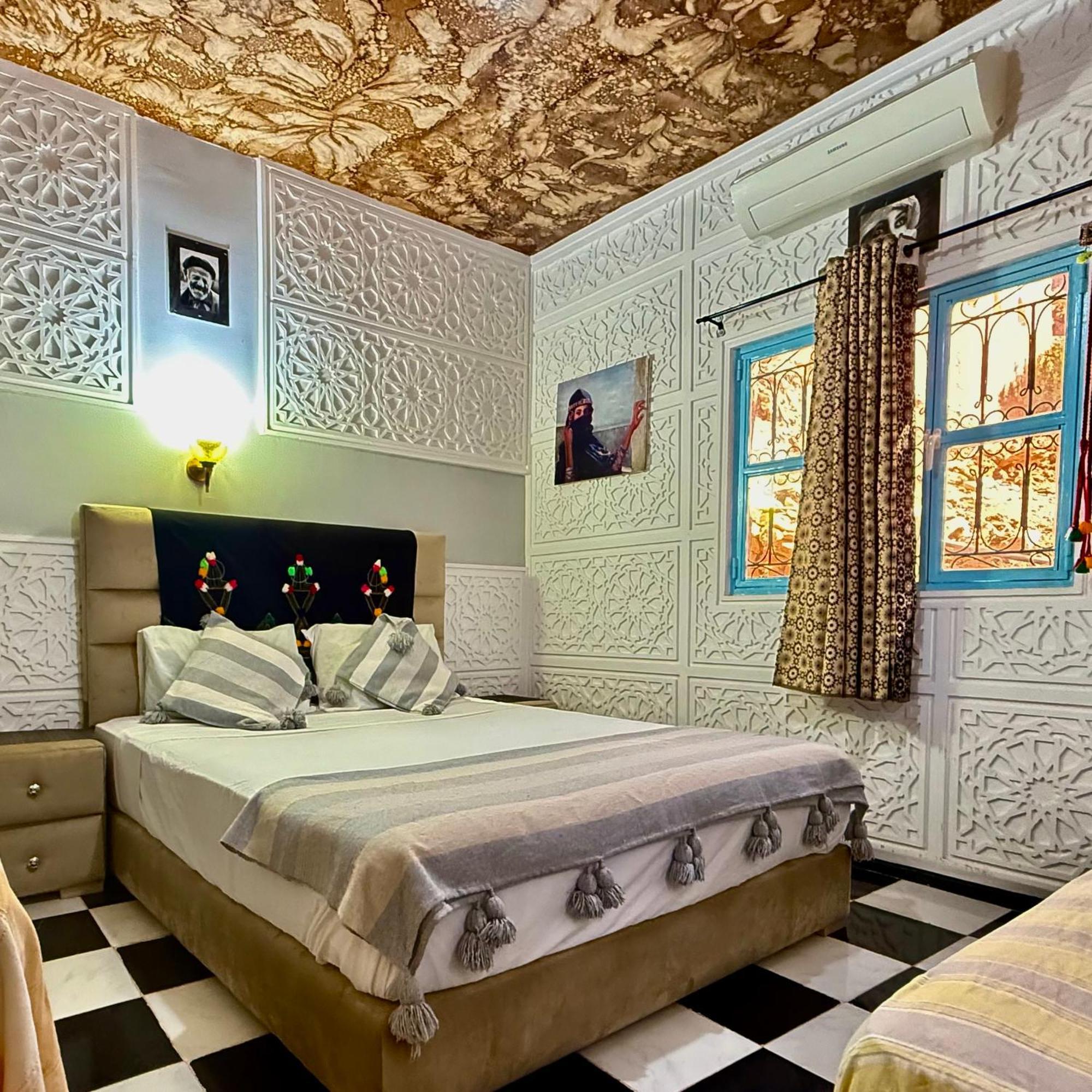 La Maison Traditionnelle Hotel Et Guesthouse Tafraout Exterior photo